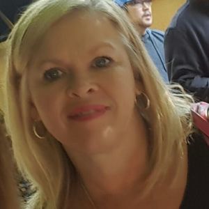 Meet your Posher, Deborah